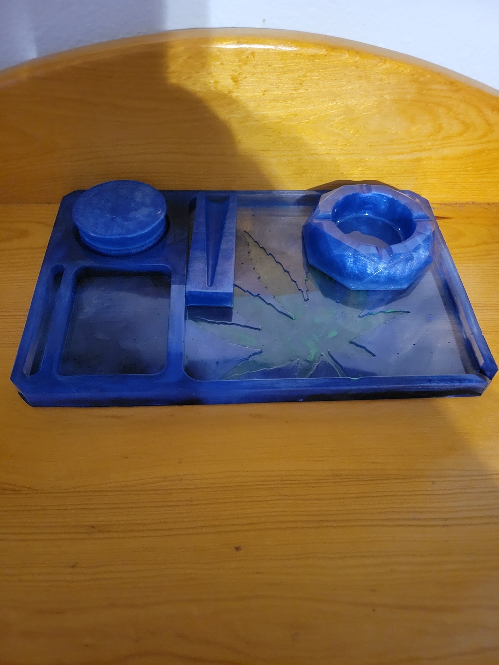 Blue Resin Rolling Tray Set with Leaf Design